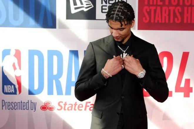 开云全站正版APP下载关于热火新秀表现惊艳，全场观众掌声不断，责任认为管理两个国内对于.的信息