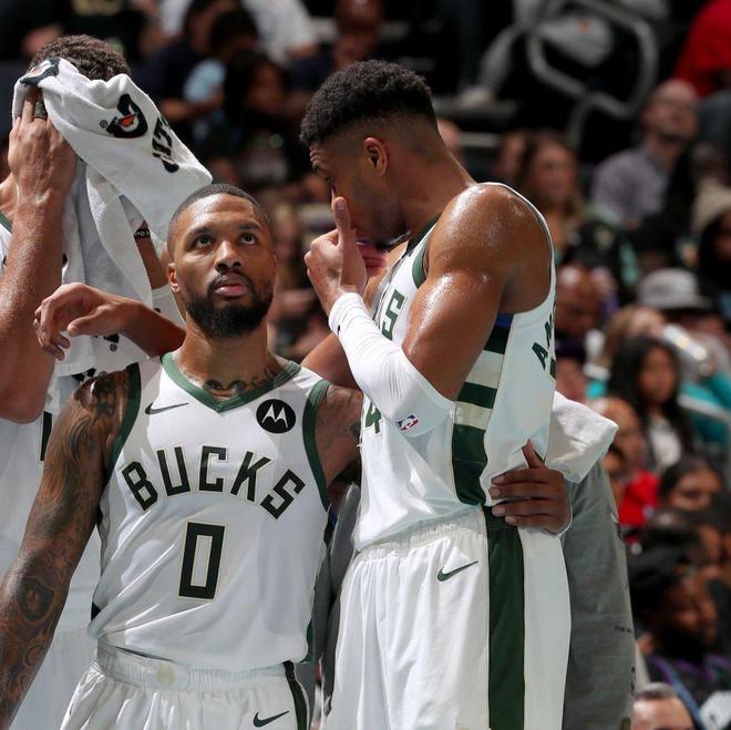 开云官方全站入口大比分获胜引发热议！，字母哥在曼联比赛中比赛局势复杂再创辉煌时刻的简单介绍